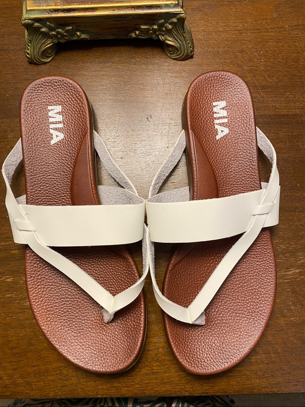 MIA Women's White Strap Tan Footbed Slide Sandals